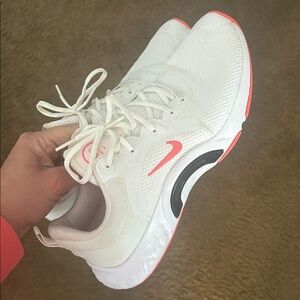 Women's NIKE RENEW IN-SEASON TR 11White/Amber Training Sneakers Size 9